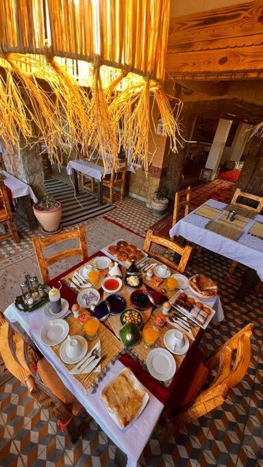 Riad Tumast Ait Slimane Bagian luar foto